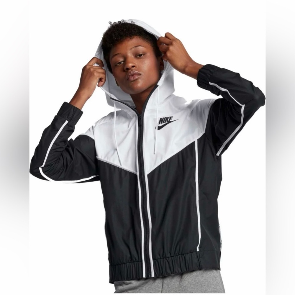 Nike Sportswear Windrunner women's white& black jacket size XS.
